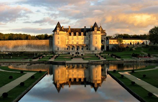 chateau_de_la_roche_courbon
